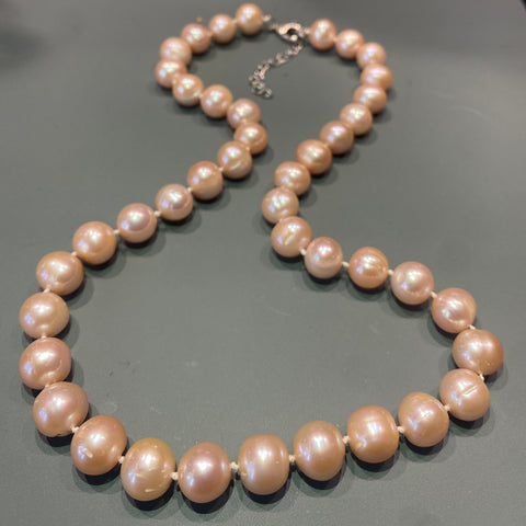 Pearl Necklace - Pink