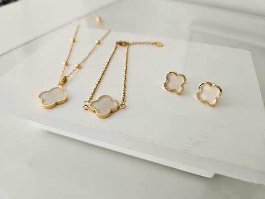 White Agate Clover Bracelet