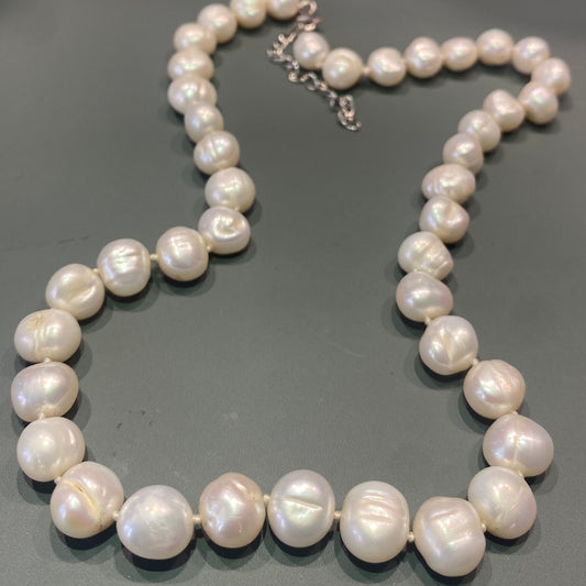 Pearl Necklace - White
