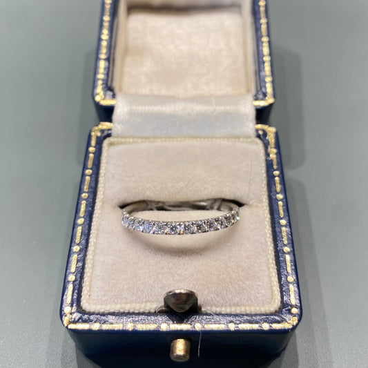 Diamond Band in Platinum