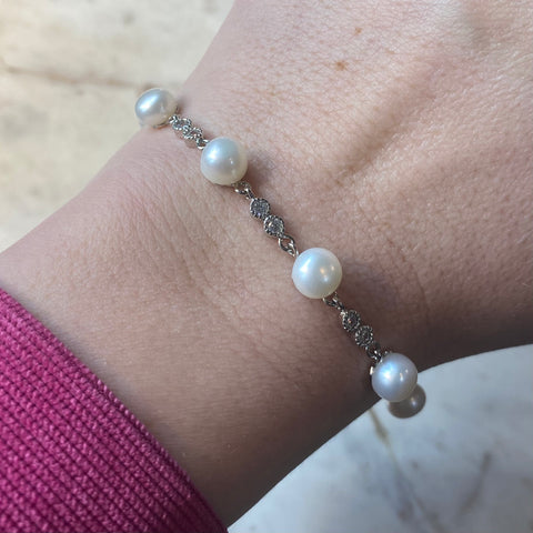 Pearl and Crystal Bracelet