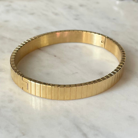 Engraved Stripe Bangle - 8mm