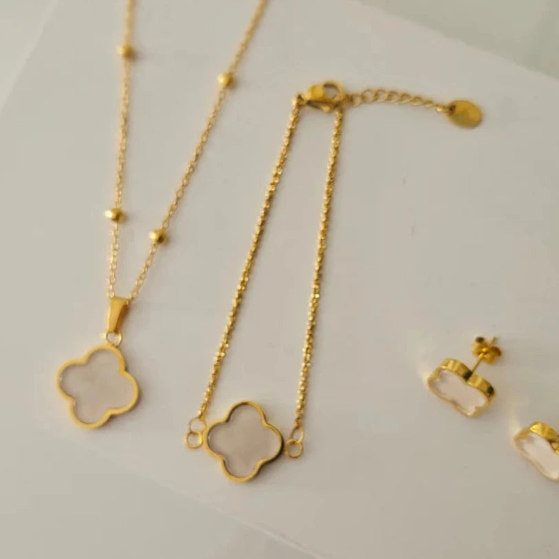 White Agate Clover Bracelet