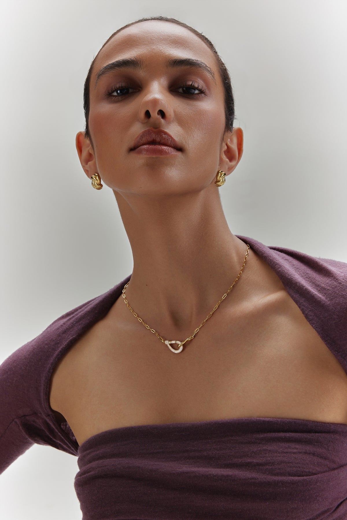 Gold Interlocked Pavé & Polished Knot Necklace