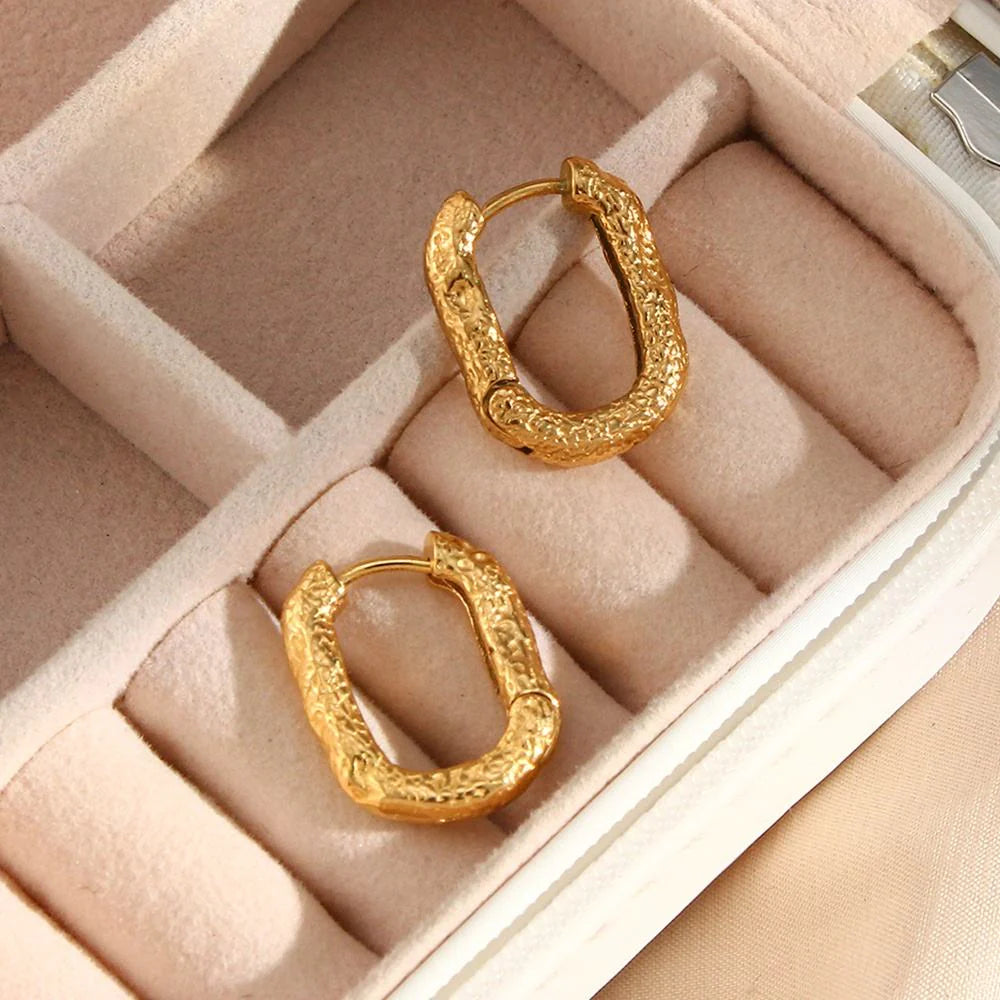 Oval Hammered Gold Hoop Earrings