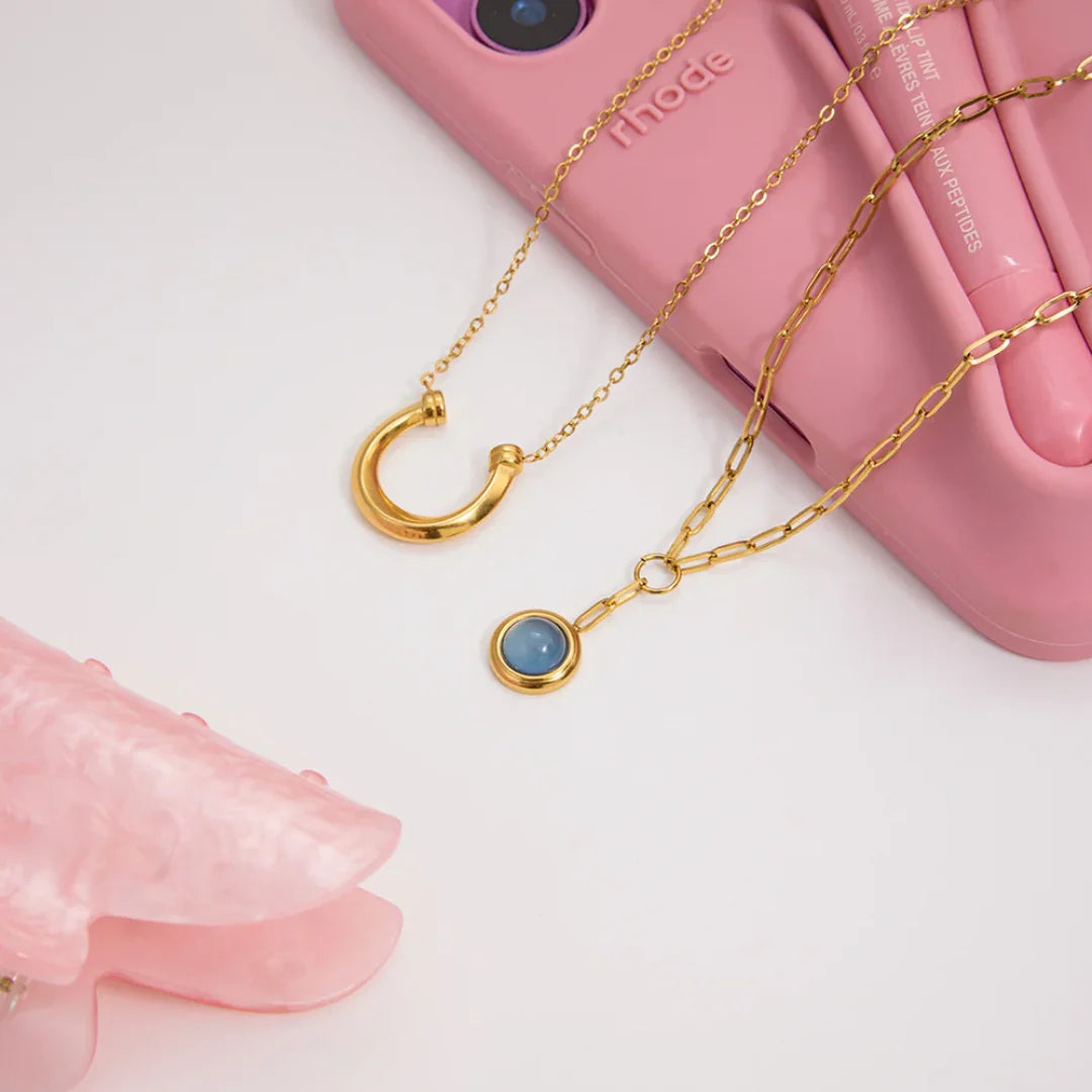 Interlocking Necklace - Horseshoe