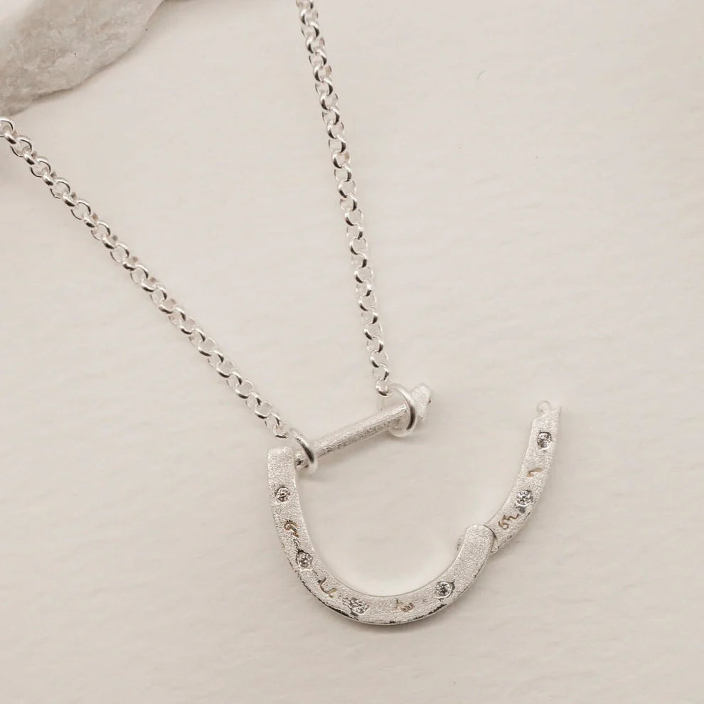Sliver Horseshoe Necklace
